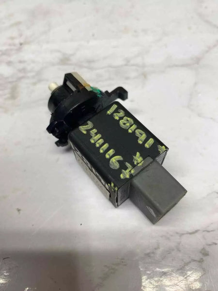 17 18 KIA FORTE PEDAL DE FRENO BOTÓN DEL PEDAL DE FRENO INTERRUPTOR DEL SENSOR OEM 938133S800