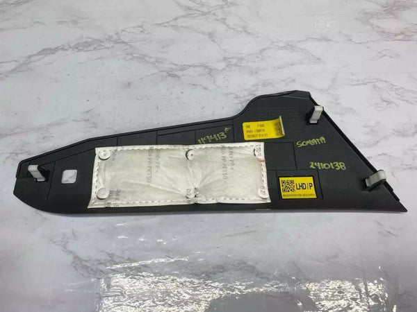 20 21 22 23 HYUNDAI SONATA CENTER CONSOLE FORWARD TRIM COVER RIGHT SIDE OEM 846A5L1000