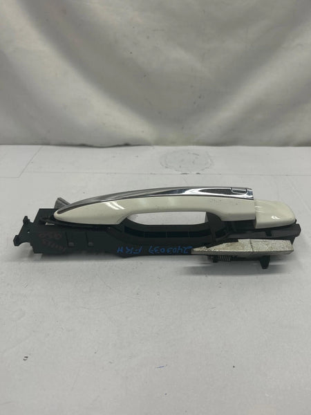 2014 2023 INFINITI Q50 OUTSIDE DOOR HANDLE OUTSIDE FRONT RIGHT SIDE QAW WHITE