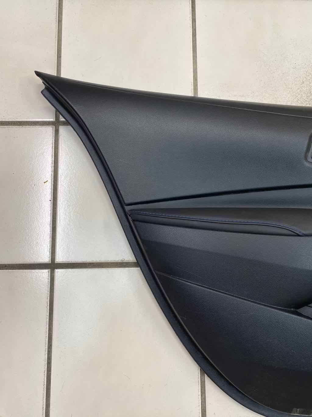 2020 2022 TOYOTA COROLLA DOOR PANEL TRIM REAR LEFT SIDE BLACK/BLUE