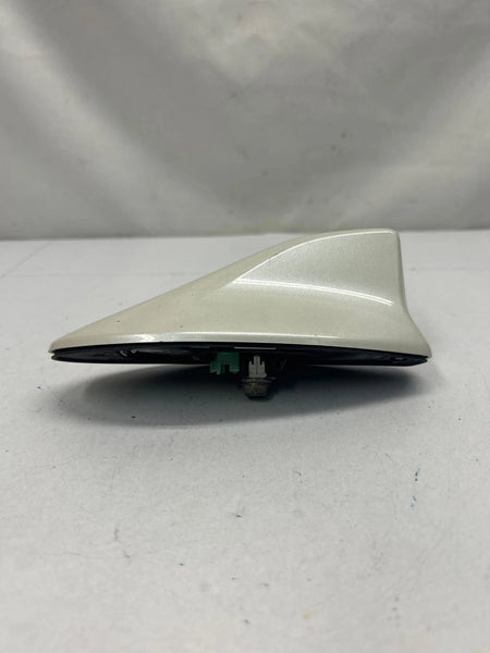 TOYOTA COROLLA RADIO ANTENNA FM 2020 ROOF SHARK FIN SEDAN JAPAN OEM 8676033190 070