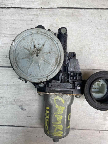 2007 2017 TOYOTA CAMRY FRONT RIGHT RH POWER WINDOW MOTOR OEM 85710AE010