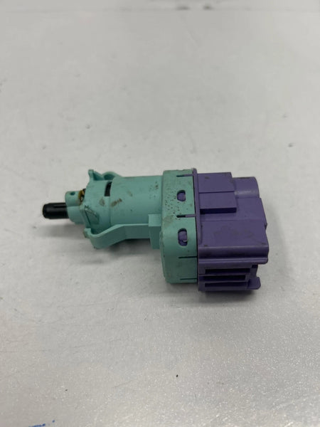 2019 JEEP CHEROKEE FLOOR BRAKE PEDAL STOP LIGHT LAMP SWITCH BUTTON