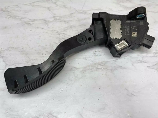 Conjunto de pedal del acelerador Toyota Highlander 2018 (2.7L) OEM 781100E010