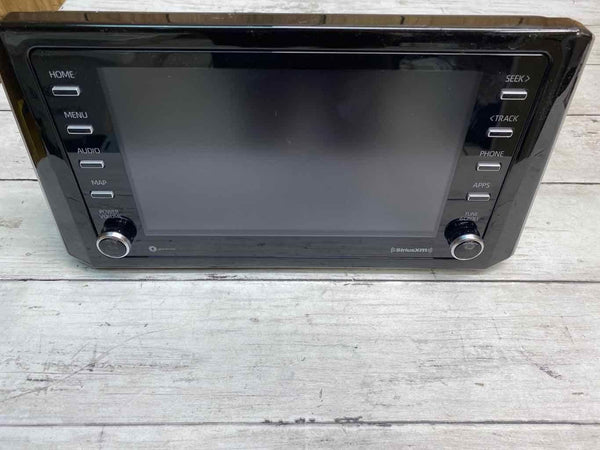 PANTALLA Y RECEPTOR DE RADIO TOYOTA COROLLA SEDÁN 21 22 OEM 8614002E70