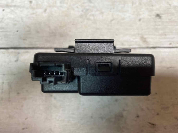Módulo de controle remoto de antena de entrada sem chave Chevy Equinox 2018 OEM 13595510