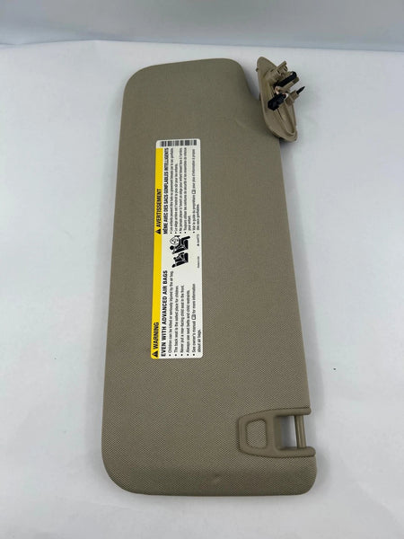2015 2016 2017 2018 2019 2020 GMC YUKON SUN VISOR RIGHT SIDE ASSY OEM 84630334