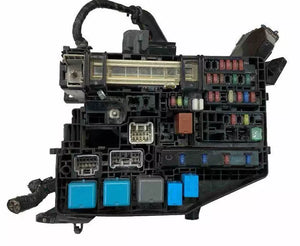 Caja de fusibles del motor Scion TC (2014, 2015 y 2016), conjunto de relé y fusible del motor OEM 8274121040