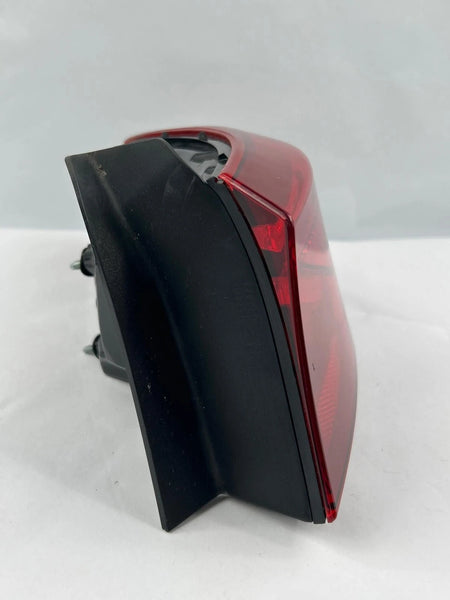 2019 TO 2024 KIA FORTE SEDAN TAIL LIGHT QUARTER RIGHT INCANDESCENT OEM 92402M7000