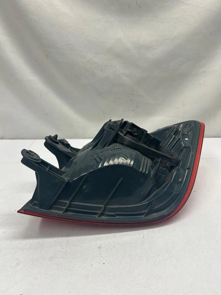 2012 2013 2014 2015 BMW 320 TAIL LIGHT QUARTER PANEL MOUNTED LEFT SIDE ASSEMBLY