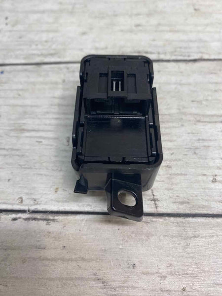Interruptor de asiento delantero izquierdo del lado del conductor del Nissan Murano 2018 OEM 809279UE0A