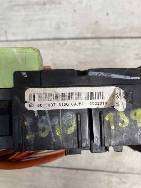 2015 2018 VOLKSWAGEN JETTA NO GLI 1.4L ENGINE FUSE RELAY BOX ASSY OEM 5C0937819Q