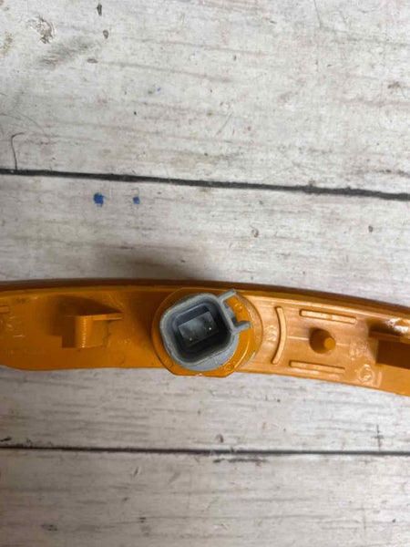 Cadillac ATS front bumper 2016 reflector right side reflector OEM 23169182