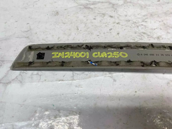 MERCEDES CLA 250 2018 - UMBRAL DE PUERTA DELANTERO DERECHO OEM 2466800135