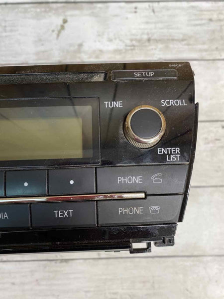 14 16 TOYOTA COROLLA RADIO PANTALLA Y RECEPTOR SIN PANTALLA DE 6.1" OEM