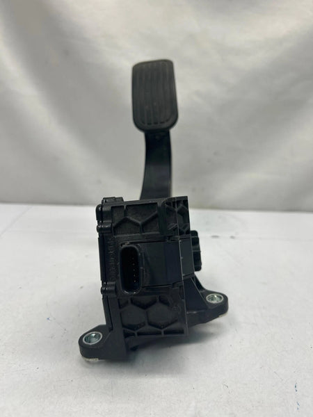 2020 TOYOTA COROLLA ACCELERATOR PEDAL PEDAL ASSEMBLY OEM 7811012100