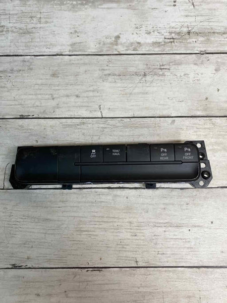 Interruptor de control de tracción del remolque para camioneta Dodge Ram 1500 2017 OEM 68247632AA
