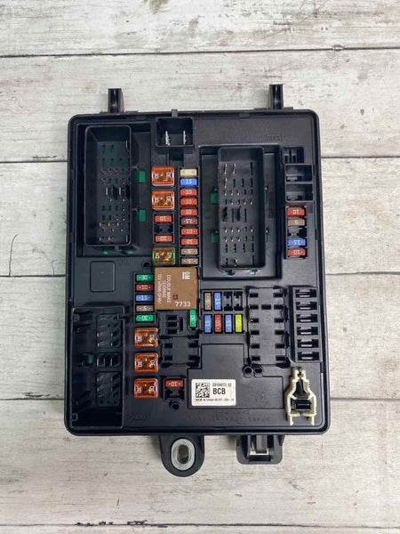 2015 CADILLAC ATS JUNCTION FUSE RELAY BLOCK BOX OEM ASSY 23134073