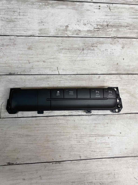 2019 DODGE RAM 1500 CONTROL TRACTION TOW HAUL SWITCH OEM 68247632AA