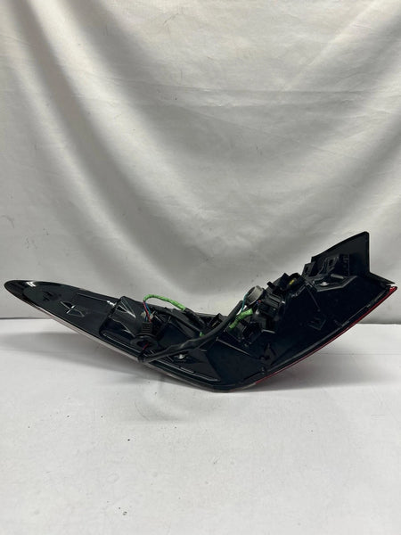 2018 TO 2024 TOYOTA CAMRY TAIL LIGHT RIGHT SIDE QUARTER PANEL INCANDESCENT 8155006720