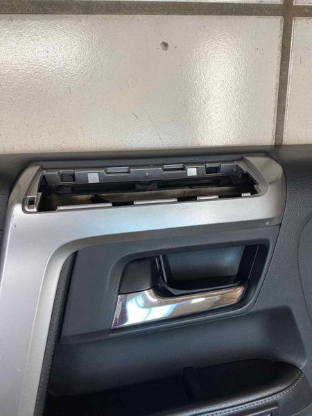 15 20 TOYOTA 4RUNNER PANEL DE MOLDURA DE PUERTA DELANTERA IZQUIERDA DE CUERO NEGRO OEM 6762035D00C0
