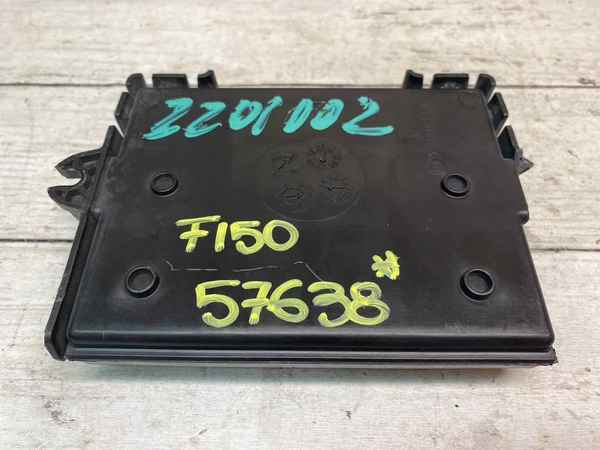 15 FORD PICKUP F150 DIFFERENTIAL LOCK CONTROL MODULE FL3A7H417AD HAS BROKEN TAB