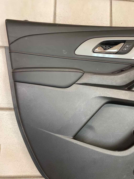 Guarnição do painel da porta Chevy Traverse 18 21 lado esquerdo dianteiro preto assy OEM 84454920