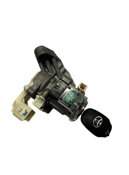 2013 TO 2018 TOYOTA RAV-4 IGNITION SWITCH CONVENTIONAL VIN F 8445012320 WITH KEY