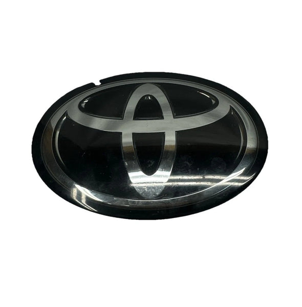 2019 TO 2024 TOYOTA COROLLA FRONT EMBLEM GRILLE ORNAMENT ASSY OEM 9097502124
