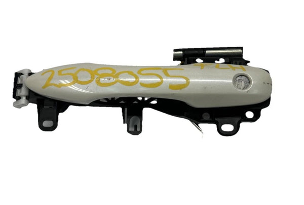 2020 TO 2024 TOYOTA COROLLA DOOR HANDLE OUTSIDE FRONT LEFT SIDE 6920247040 WHITE 070