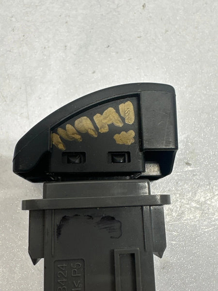 2021 TOYOTA CHR DASH SWITCH HAZARD LIGHT EMERGENCY CONTROL ASSY OEM 15B424