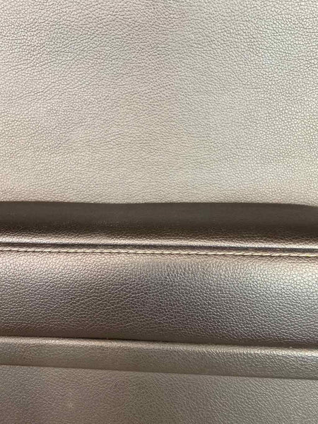 15 20 TOYOTA 4RUNNER PANEL DE MOLDURA DE PUERTA DELANTERA IZQUIERDA DE CUERO NEGRO OEM 6762035D00C0