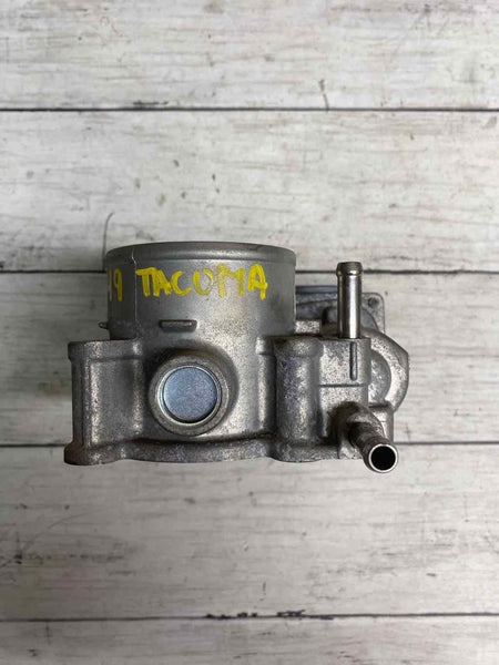 2016 2022 TOYOTA TACOMA 2.7L THROTTLE BODY VALVE ASSY OEM 2203075040
