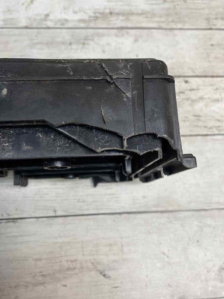 18 20 GMC TERRAIN 1.5L ENGINE FUSE RELAY BOX ASSY OEM 23246682 BROKEN CASE