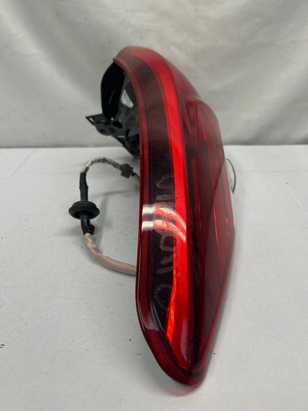 2017 2018 2019 TOYOTA HIGHLANDER TAIL LIGHT QUARTER PANEL MOUNTED LEFT SIDE ASSY