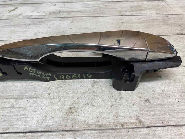 Nissan Altima handle 2013 to 2018 outside rear left door assy OEM 826403TA0A