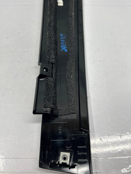 2020 CHEVY TRAVERSE DOOR WINDOW FRAME APPLIQUE B PILLAR TRIM LEFT SIDE 84419199