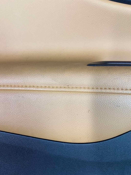 18 19 20 21 CHEVY EQUINOX MOLDURA DEL PANEL DE LA PUERTA DELANTERA IZQUIERDA CUERO MARRÓN OEM 84201123