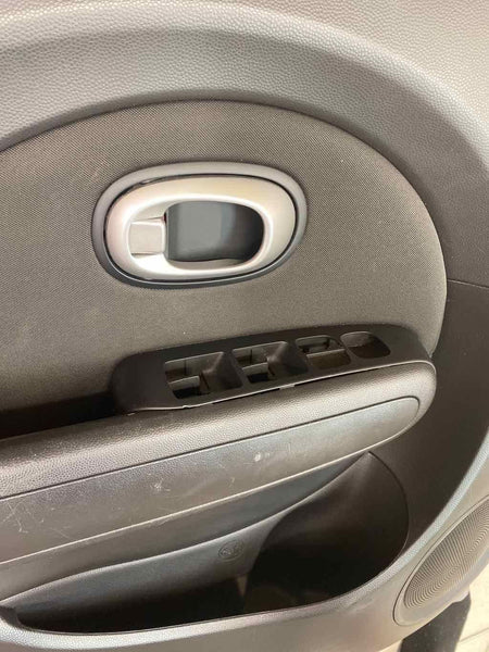 14 19 KIA SOUL LH PANEL DE MOLDURA DE PUERTA DELANTERA IZQUIERDA OEM NEGRO 82307B2030DT1