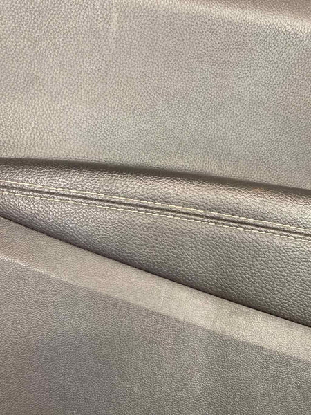 12 17 HYUNDAI VELOSTER PAINEL DE ACABAMENTO DA PORTA DIANTEIRA ESQUERDA OEM COURO PRETO 823072V050RY