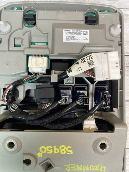EL ARNÉS DE CABLES DEL MOTOR NISSAN TITAN 5.6L 4X4 240119FT4B TIENE ALGUNAS BUJÍAS ROTAS