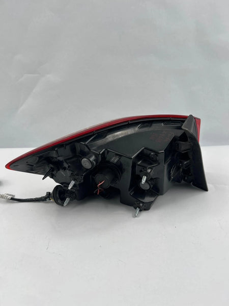 2019 TO 2024 KIA FORTE SEDAN TAIL LIGHT QUARTER RIGHT INCANDESCENT OEM 92402M7000