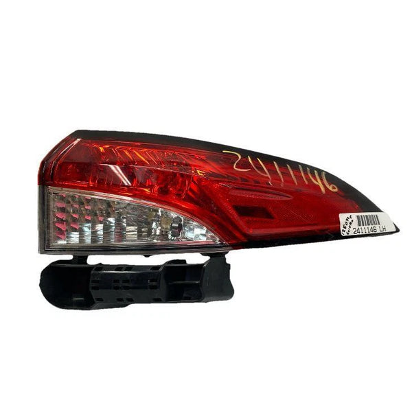 2020 TO 2024 TOYOTA COROLLA TAIL LIGHT LEFT SIDE QUARTER PANEL OEM 8156002C10 SEDAN