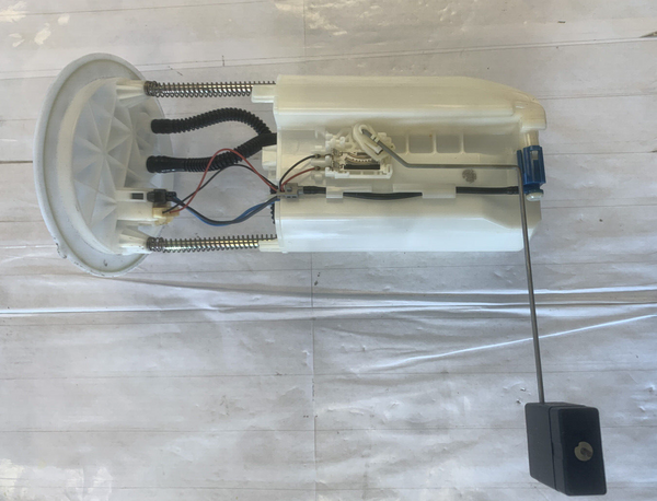 TOYOTA TUNDRA SEQUOIA 4.6L 5.7L 1URFE ENG FUEL PUMP ASSY OEM 770200C082