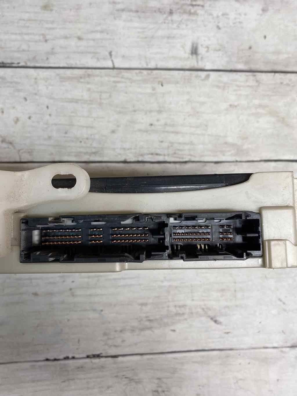 Toyota Corolla multi network 19 22 hatchback bcm junction