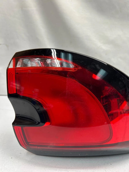 2021 TO 2025 CHRYSLER PACIFICA TAIL LIGHT QUARTER PANEL LEFT SIDE ASSY OEM 68424931AC