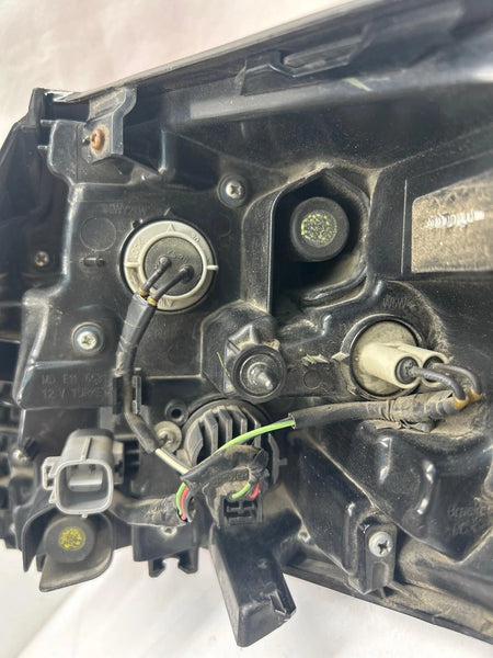 2018 TO 2022 TOYOTA CHR TAIL LIGHT LEFT SIDE QUARTER PANEL ASSY OEM 81561F4021