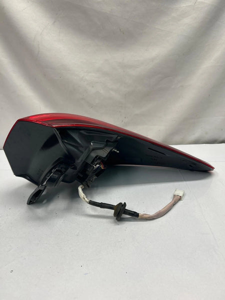 2017 2018 2019 TOYOTA HIGHLANDER TAIL LIGHT QUARTER PANEL MOUNTED LEFT SIDE ASSY