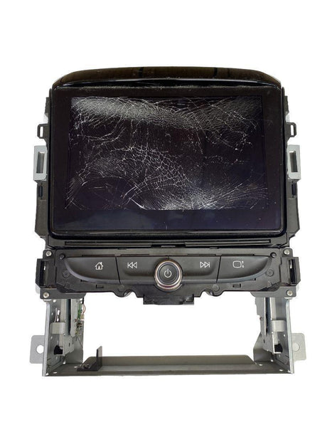 Receptor y control de pantalla de radio am fm 2022 para Chevy Traverse. OEM 86778044. La pantalla está rota, solo para repuestos.