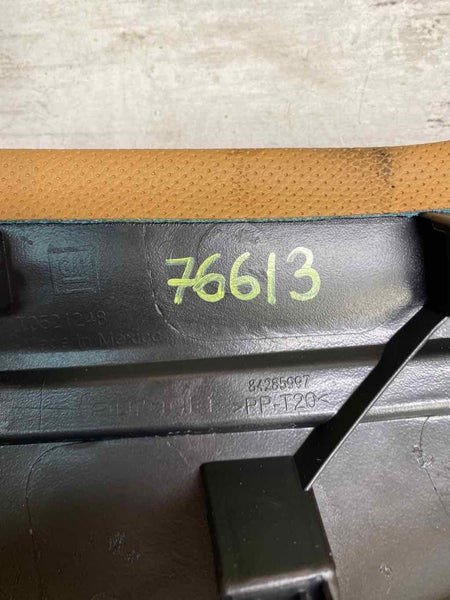 CHEVROLET EQUINOX 2020 - MOLDURA DEL BISEL DEL TABLERO DE CUERO MARRÓN OEM 84431430
